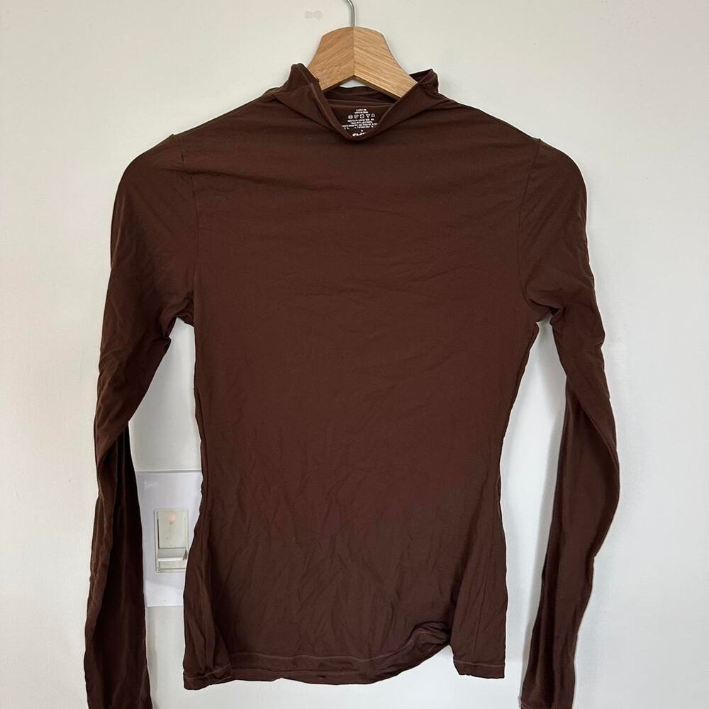 Skims long sleeve fits everybody